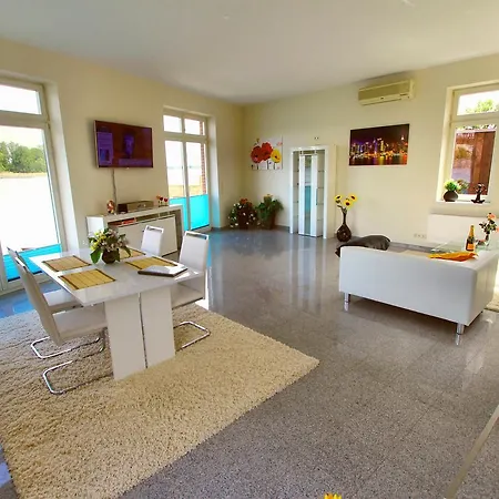 Ferienhaus Seaside House 马尔乔
